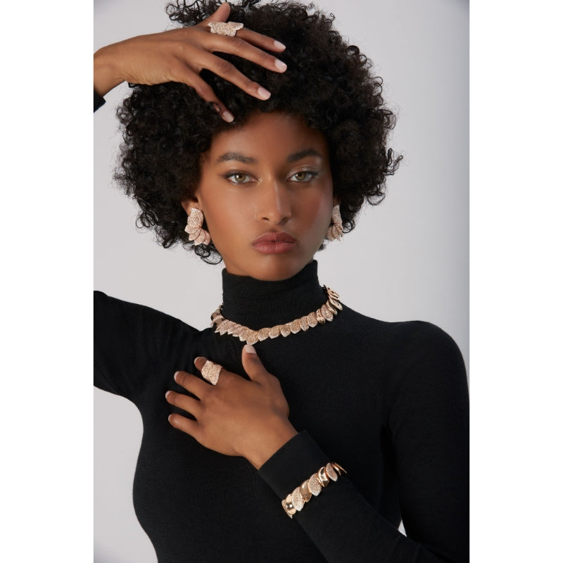 Aleluiá Ring in 18K Rose Gold with White and Champagne Diamonds.
