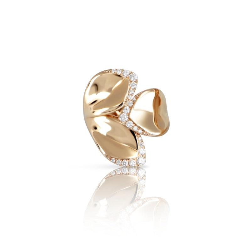 Giardini Segreti Ring in 18K Rose Gold with White Diamonds.