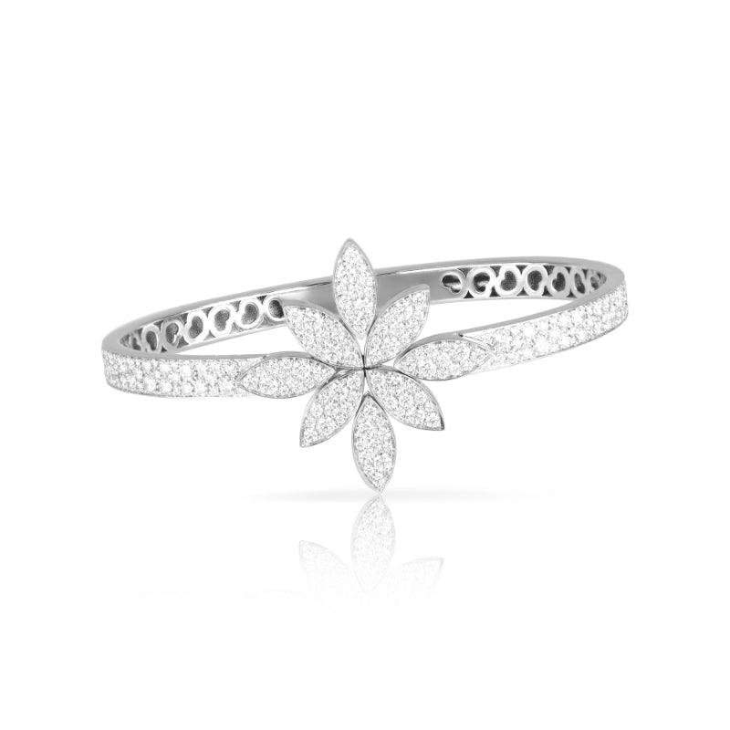 Ghirlanda Bracelet in 18K White Gold with White Diamonds.