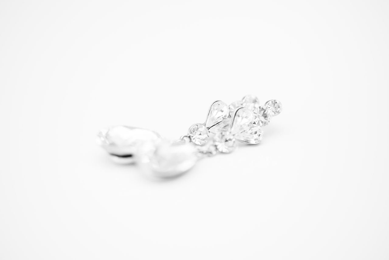 CHARACTERISTICS OF DIAMOND EARRINGS