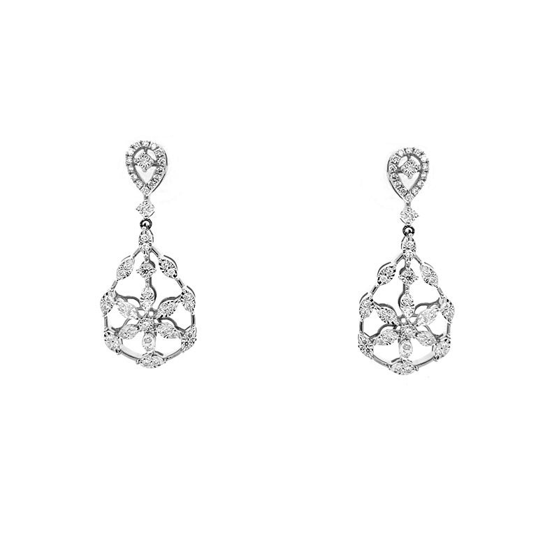 Floral 18K White Gold Diamond Pendant Set