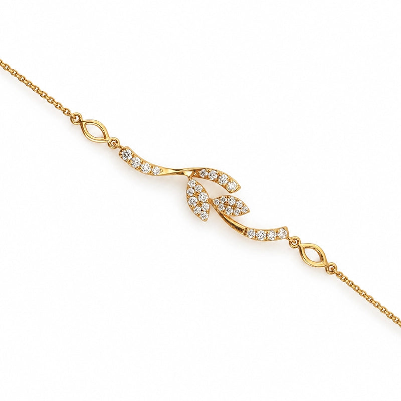 Elegant 18K Yellow Gold Diamond Bracelet for Women with Delicate Sparkle