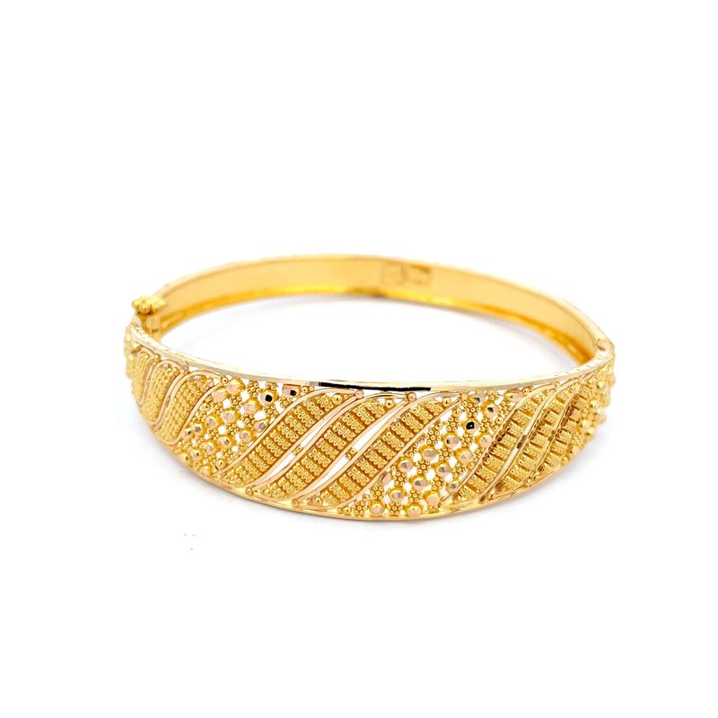 Elegant 22K Yellow Gold Bangle for Women, Timeless Design, Everyday Wear Accessory