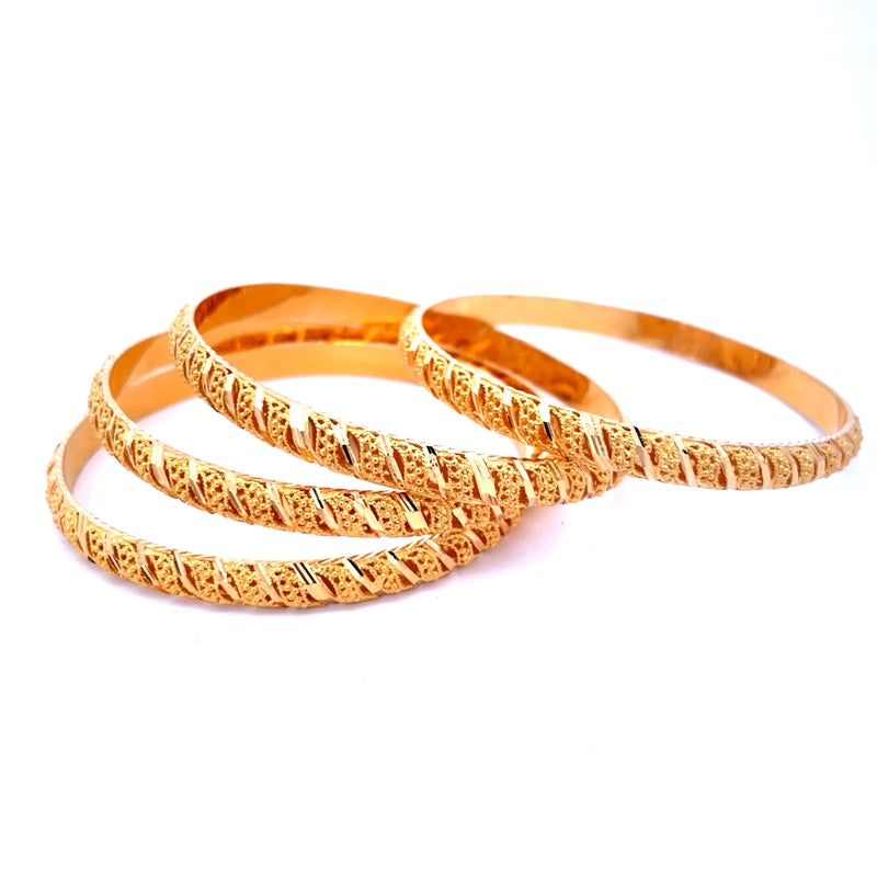 Elegant 22K Yellow Gold Bangle Set with Intricate Detailing Size 2.5