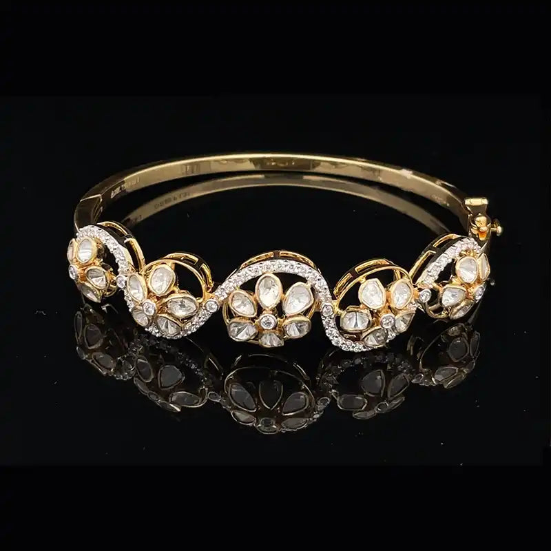Stunning Yellow Gold bangle with uncut diamonds