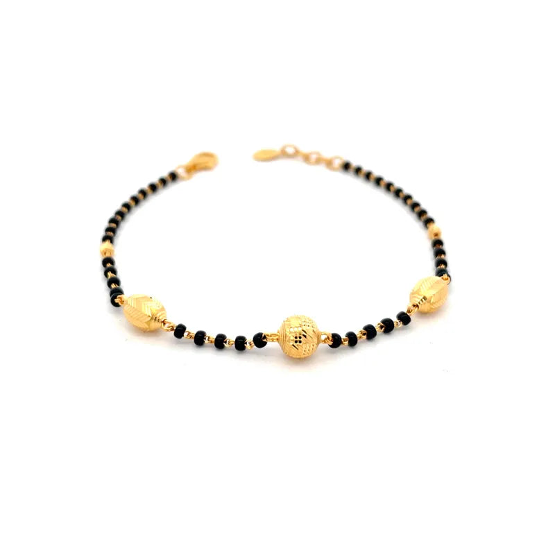 Elegant 22k Yellow Gold Bracelet with Black Beads 7.5 Inch Length