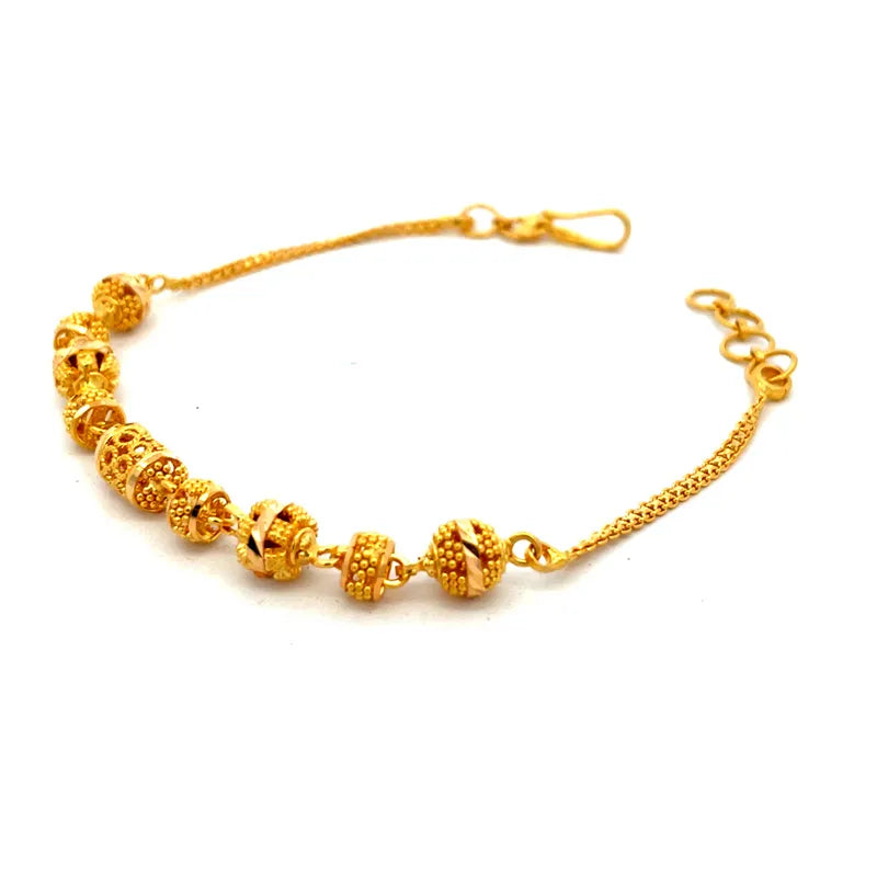 Elegant 22K Yellow Gold Bracelet for Everyday Wear and Special Occasions