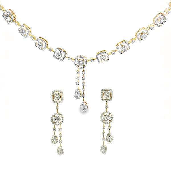Stunning Gold Diamond Necklace Set