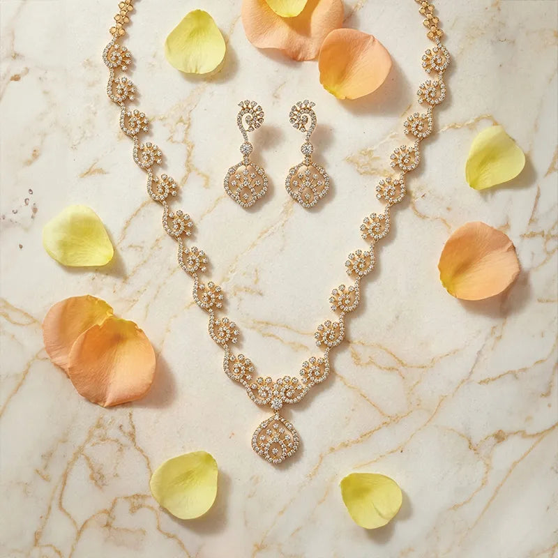 18K Yellow Gold & Diamond Curved Fan Necklace Set