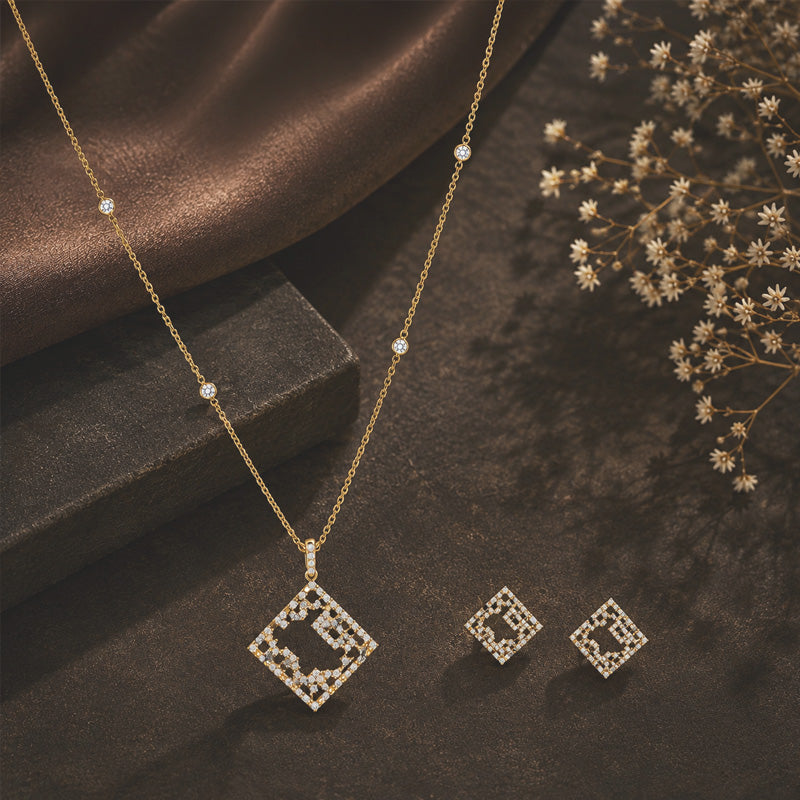 18K Gold Diamond Pendant Set, square