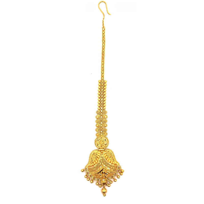 Elegant 22K Yellow Gold Maang Tikka for Timeless Traditional Adornment
