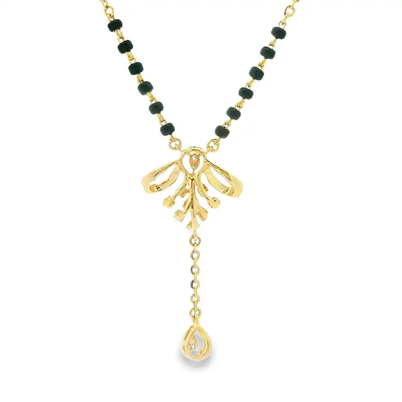 Elegant 18K Gold Mangalsutra Necklace with a Sparkling Diamond Accent