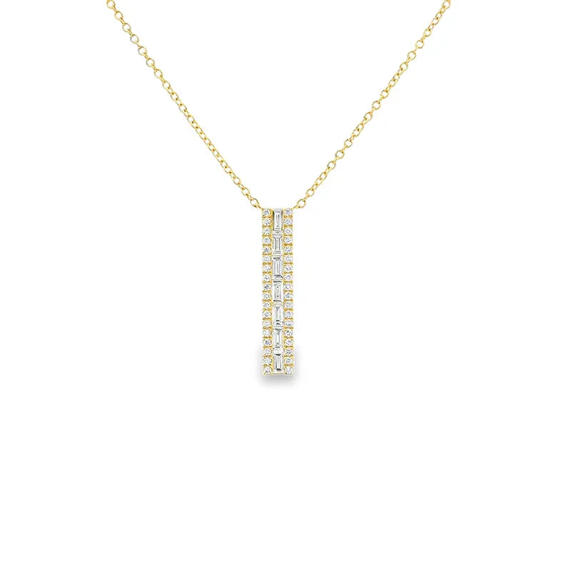 Elegant Necklace in Gold and Diamonds