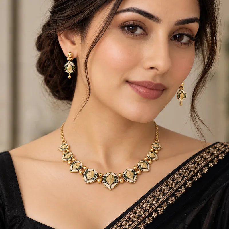 Elegant 22K Yellow Gold Enamel Necklace and Earrings Set for Women