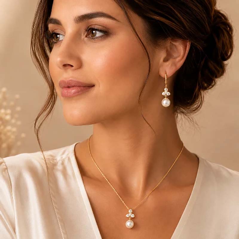 Lustrous Pearl Diamond Pendant Set