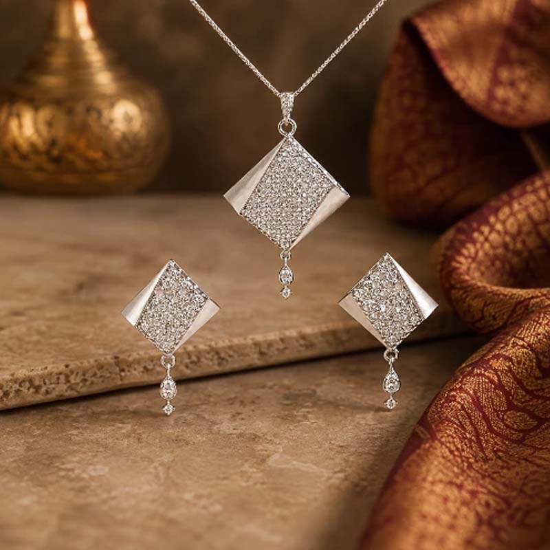 Elegant 18K White Gold Rhombus Pendant Set with Sparkling CZ Stones for Everyday Charm