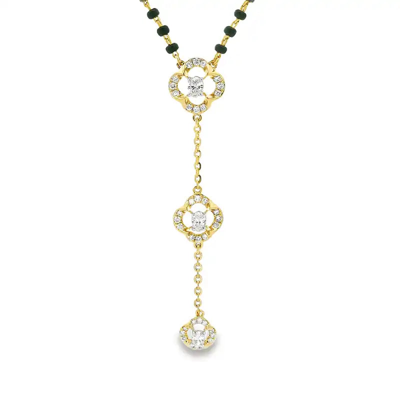 Elegant 18K Yellow Gold Necklace with a Sparkling Diamond Accent