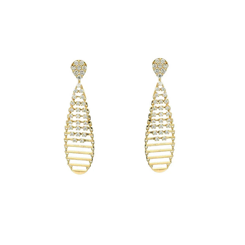 Elegant Gold Diamond Pendant Set