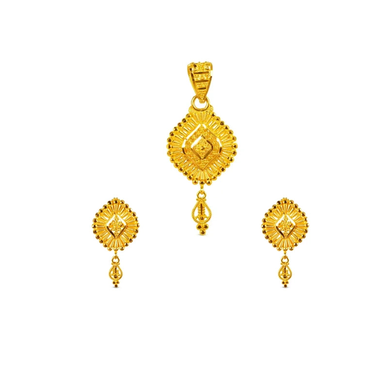 22K Yellow Gold Pendant Earrings Set, Fan-shaped