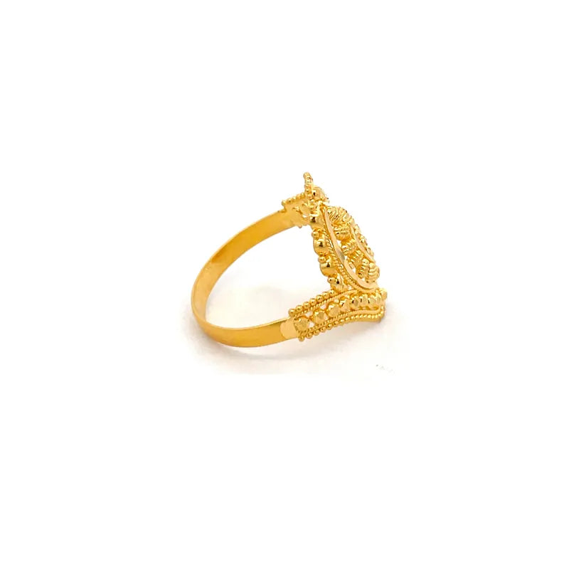 Elegant 22k Yellow Gold Ring Size 6.25 for Timeless Appeal