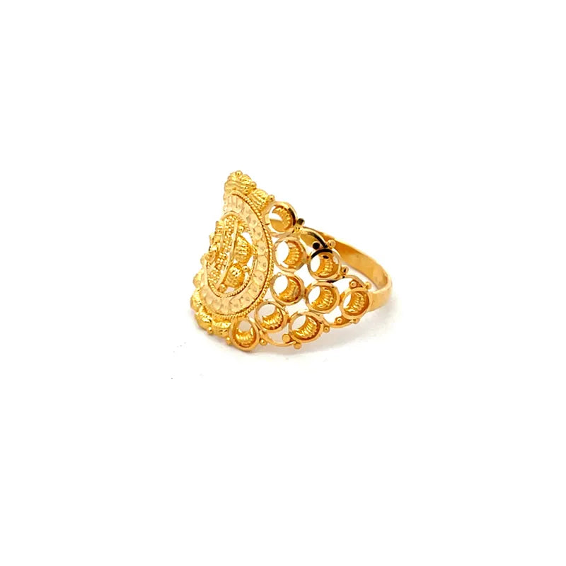 Elegant 22k Yellow Gold Ring Size 6.5 for Everyday Wear or Special Occasions