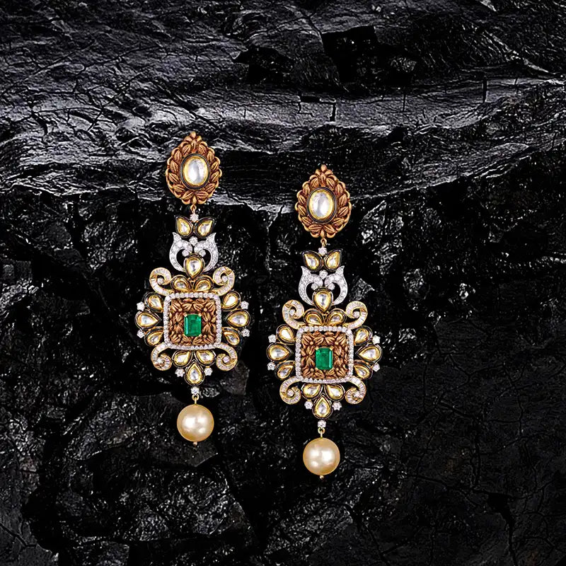 Emerald Pearl Diamond Necklace Set in 18K Gold