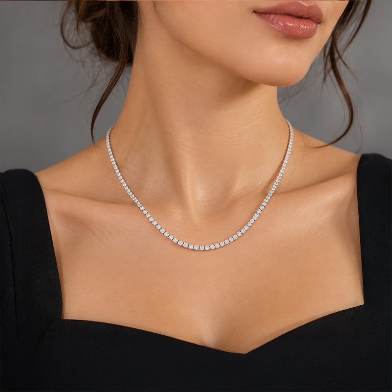 Elegant Diamond Tennis necklace in 18K White Gold