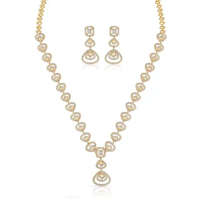 Elegant Necklace Set in Gold & Diamond