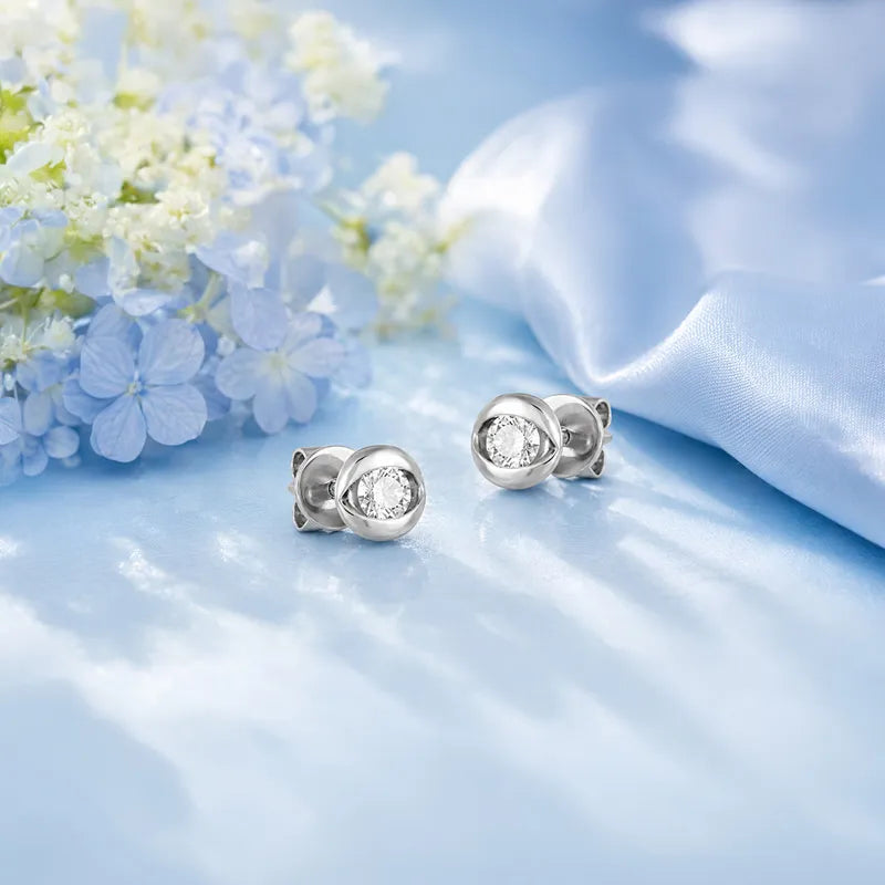 18K White Gold Diamond Simple Stud Earrings