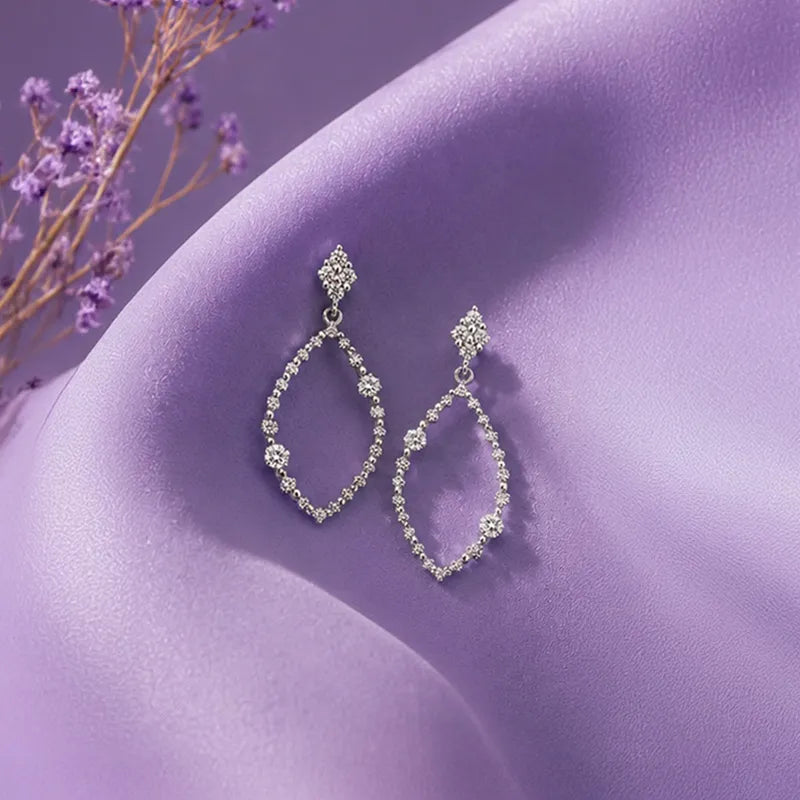 18K White Gold Diamond Hanging Earrings