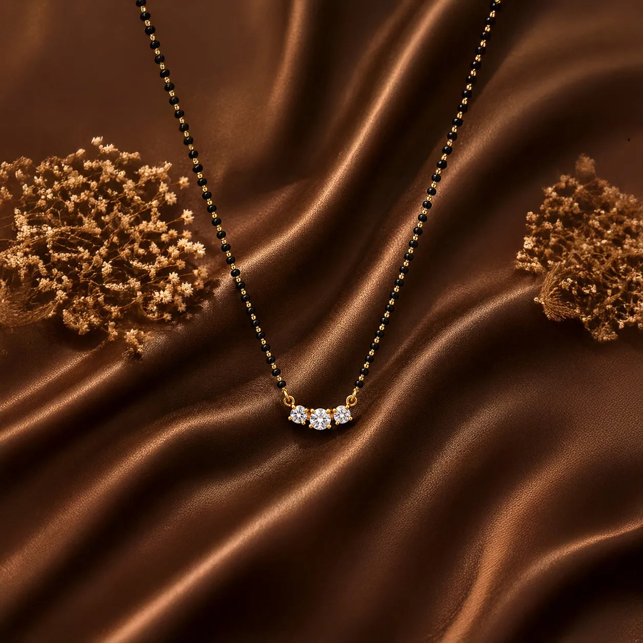 Daily Wear 18K Gold Mangalsutra with Diamond Accent for Timeless Appeal