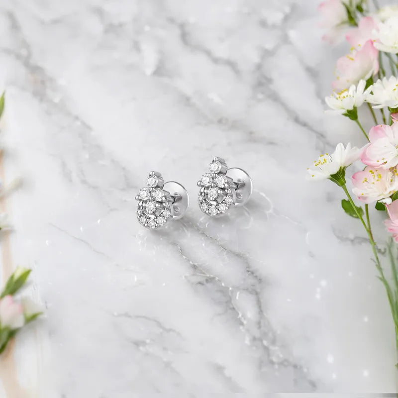 18K White Gold Diamond Stud Earrings