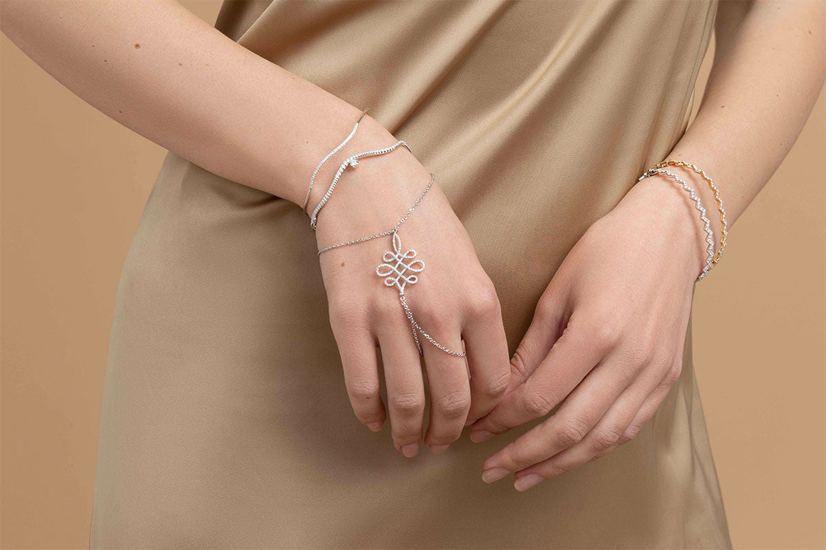 Find Luxurious Ladies Bracelets At Bhindi Jewelers