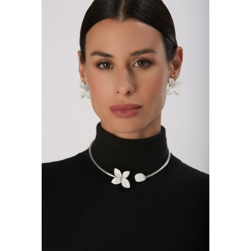 Giardini Segreti Single Flower Collier in 18K White Gold with White Diamonds.