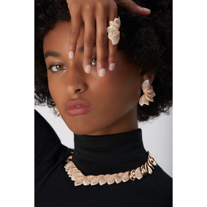 Alelui&aacute; Bracelet in 18K Rose Gold with White and Champagne Diamonds.