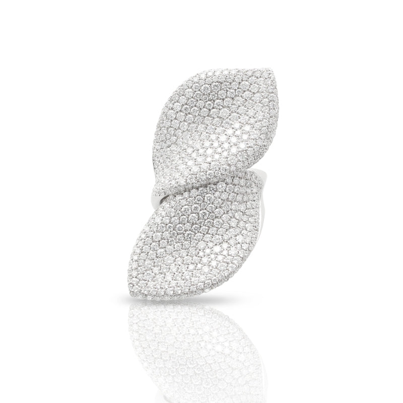 Alelui&aacute; Ring in 18K White Gold with White Diamonds.