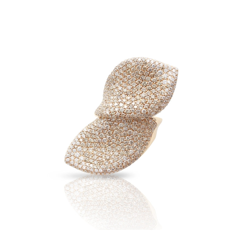Alelui&aacute; Ring in 18K Rose Gold with White and Champagne Diamonds.