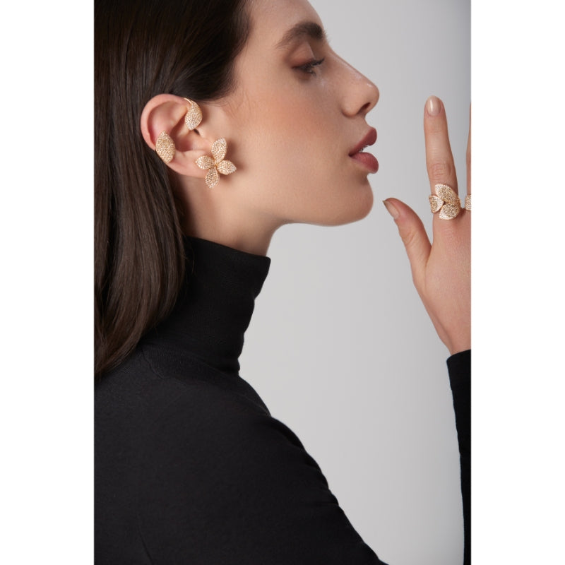 Giardini Segreti Right Ear Cuff in 18K Rose Gold with White and Champagne Diamonds.