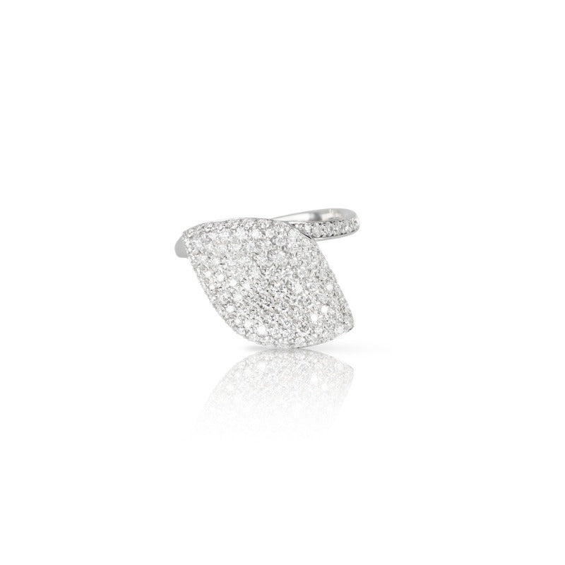 Alelui&aacute; Ring in 18K White Gold with White Diamonds.