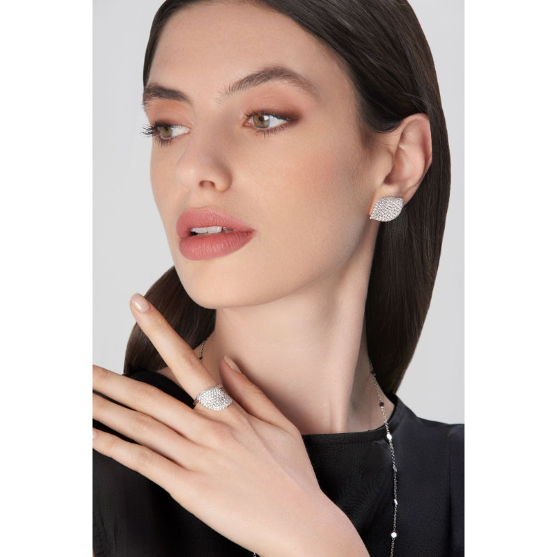 Alelui&aacute; Ring in 18K White Gold with White Diamonds.