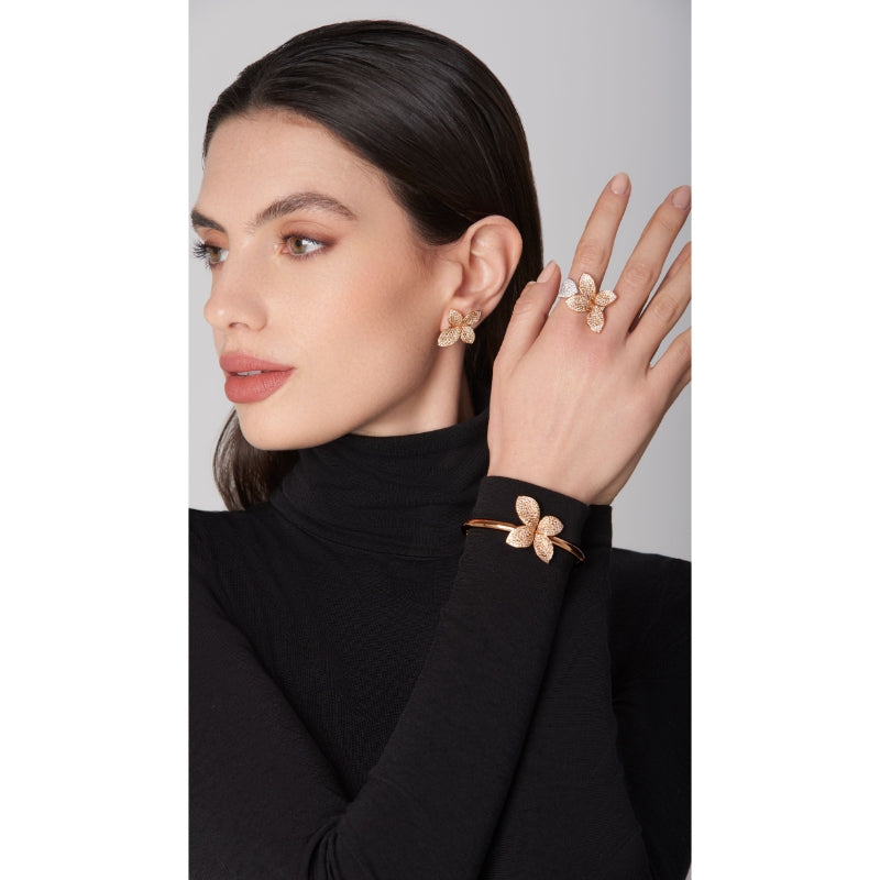 Giardini Segreti Small Flower Earrings in 18K Rose Gold with White and Champagne Diamonds.