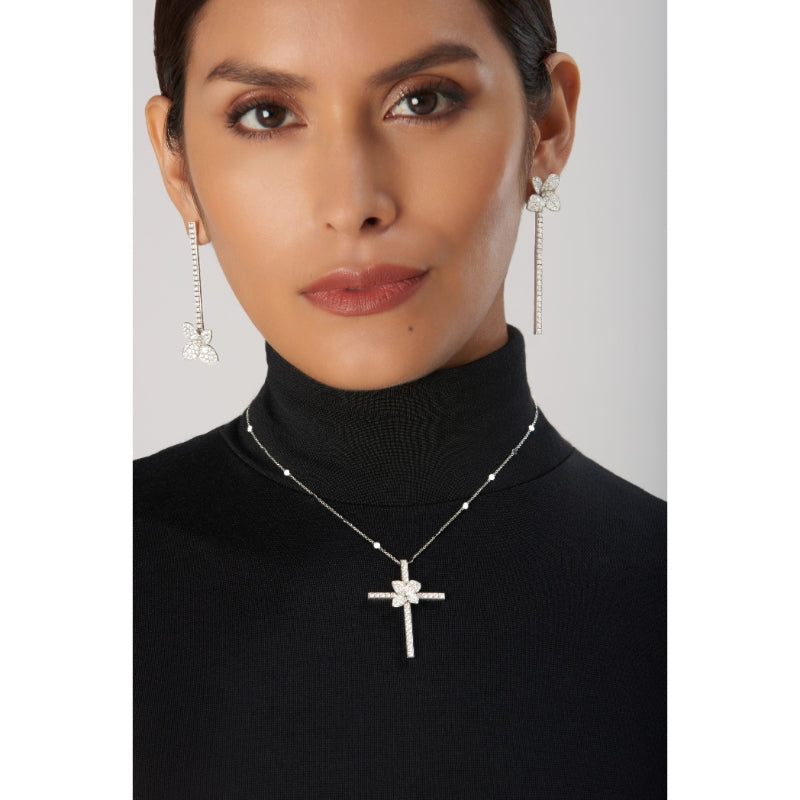 Heart to Earth Single Earring in 18K White Gold with White Diamonds.
