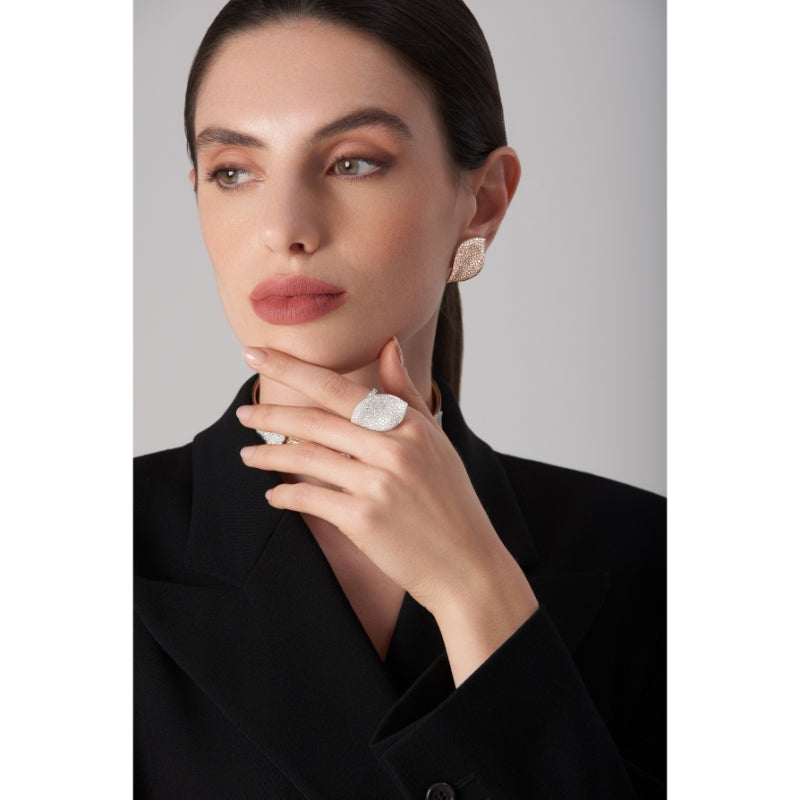 Alelui&aacute; XL Earrings in 18K Rose Gold with White and Champagne Diamonds.