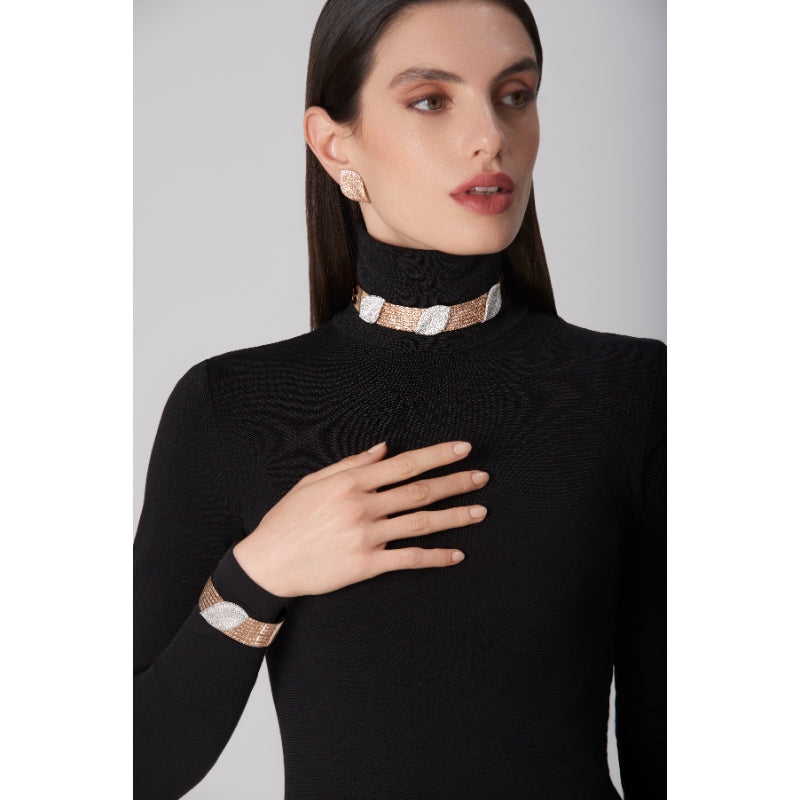 Alelui&aacute; Choker in 18K White and Rose Gold with White and Champagne Diamonds.
