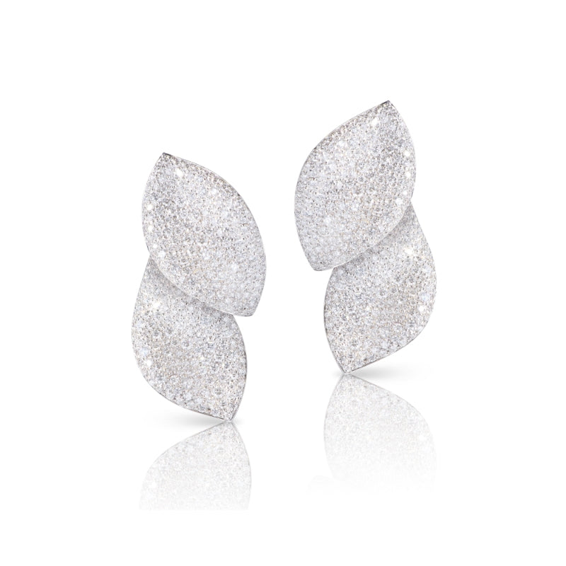 Alelui&aacute; Earrings in 18K White Gold with White Diamonds.