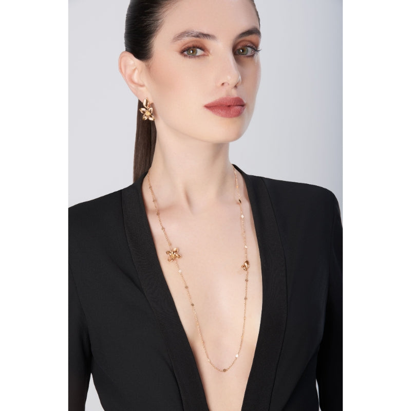Giardini Segreti Opera Necklace in 18K Rose Gold with White Diamonds.