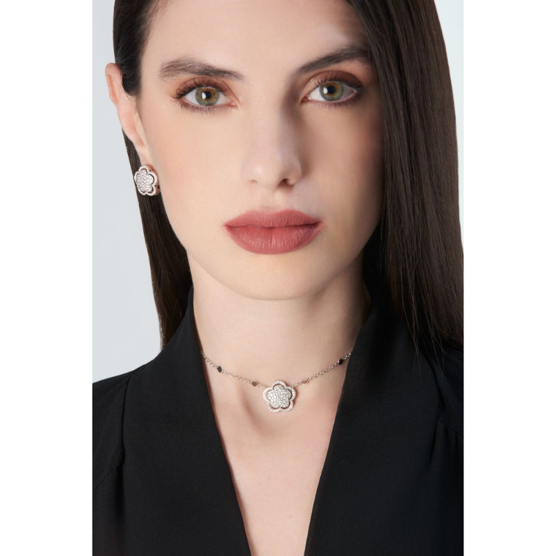 Bon Ton Necklace in 18K White Gold with Onyx and Diamonds.