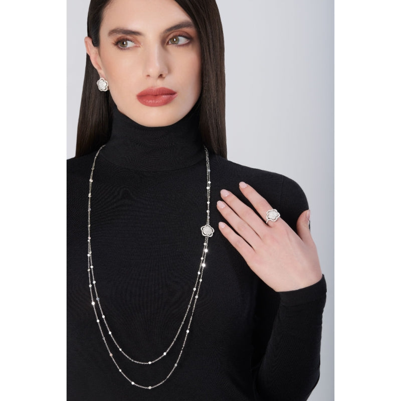 Bon Ton Sautoir in 18K White Gold with Onyx and Diamonds.