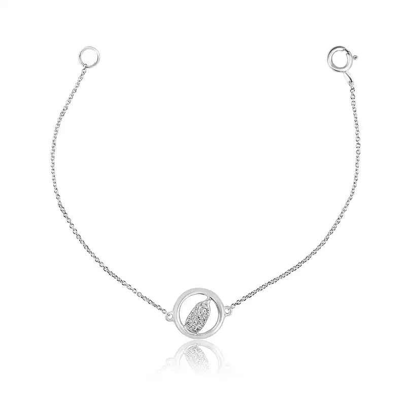 Elegant 18K White Gold Baby Bracelet with Delicate Diamond Charm for Little Girls