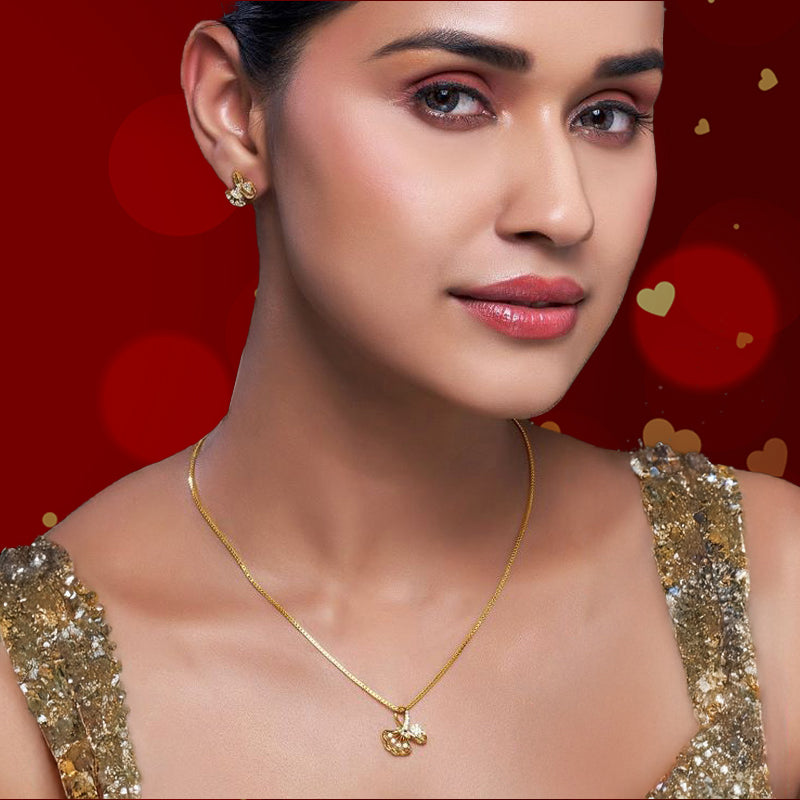 Nature inspired Sparkle -18K Gold Diamond Pendant Set